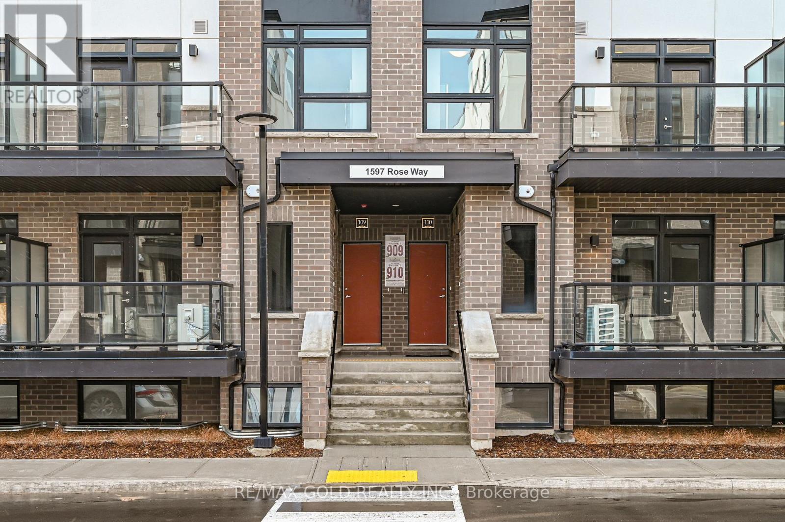 111 - 1597 Rose Way, Milton, Ontario L9E 1N4 - Photo 4 - W12537220