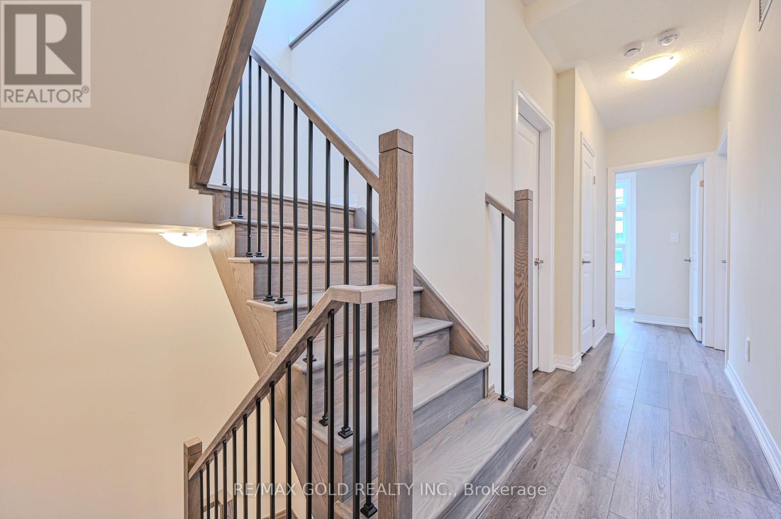 111 - 1597 Rose Way, Milton, Ontario L9E 1N4 - Photo 41 - W12537220