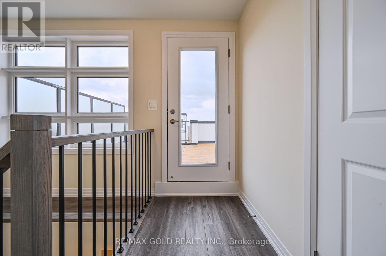 111 - 1597 Rose Way, Milton, Ontario L9E 1N4 - Photo 44 - W12537220