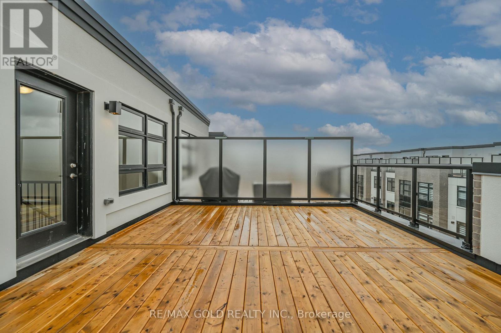 111 - 1597 Rose Way, Milton, Ontario L9E 1N4 - Photo 46 - W12537220