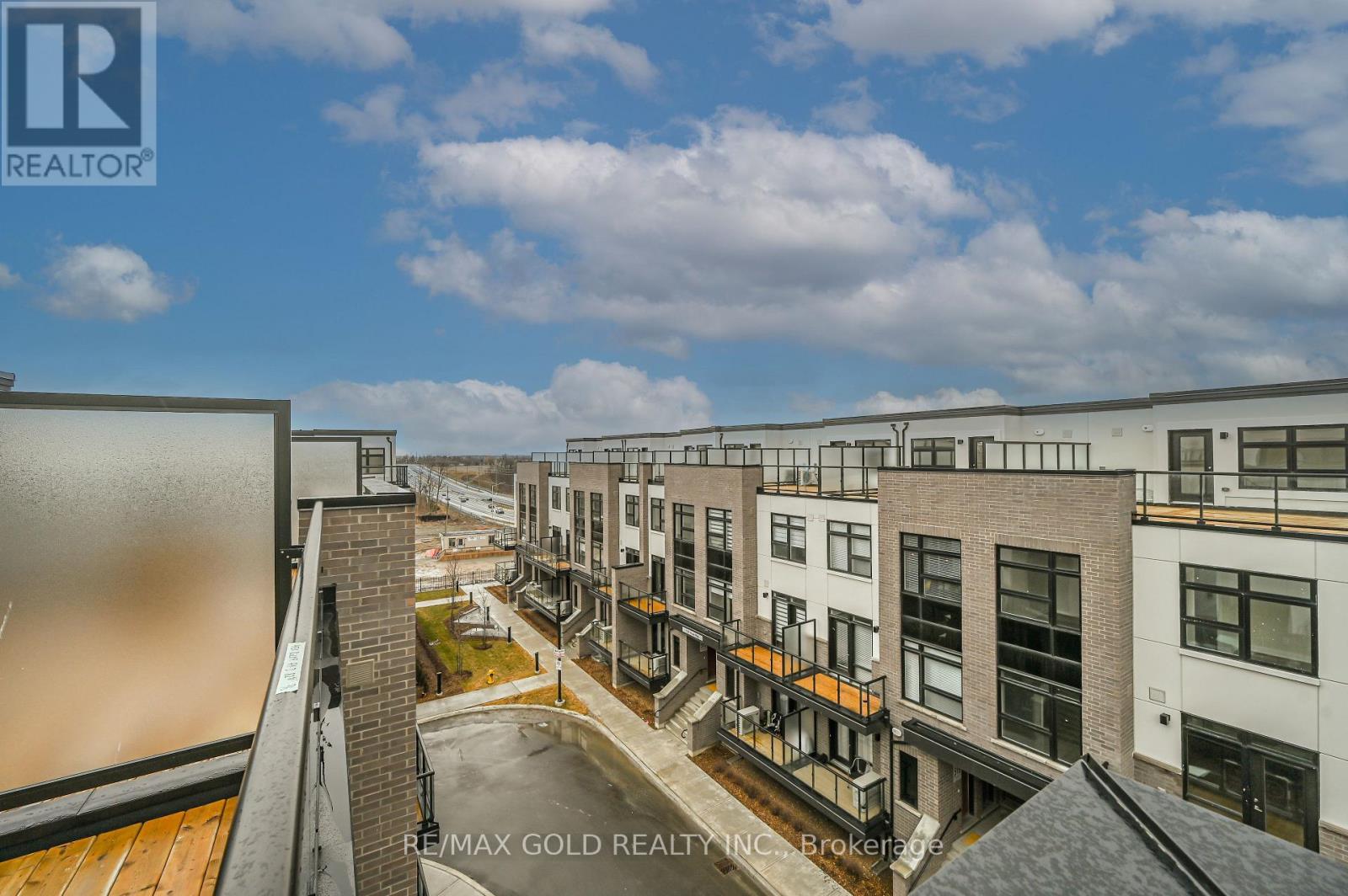 111 - 1597 Rose Way, Milton, Ontario L9E 1N4 - Photo 50 - W12537220