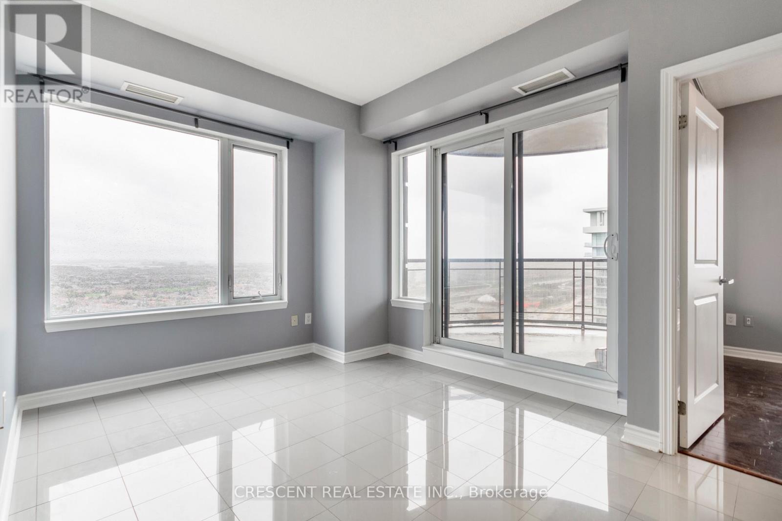 3002 - 385 Prince Of Wales Drive, Mississauga, Ontario L5B 0C6 - Photo 5 - W12537242