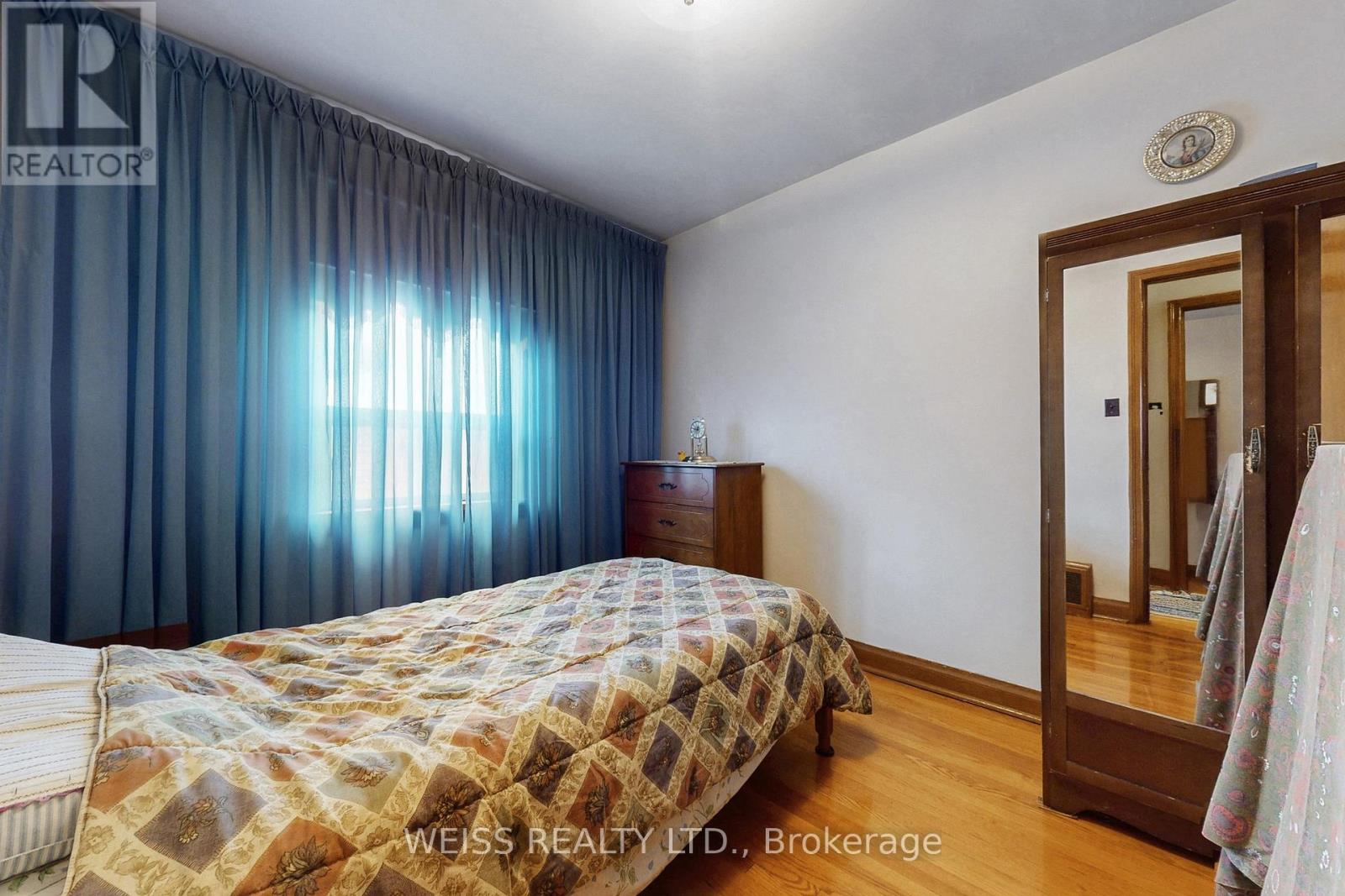 246 Thirtieth Street, Toronto, Ontario M8W 3E1 - Photo 15 - W12537262