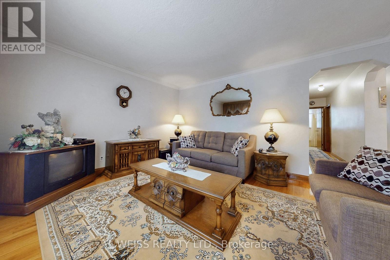 246 Thirtieth Street, Toronto, Ontario M8W 3E1 - Photo 4 - W12537262