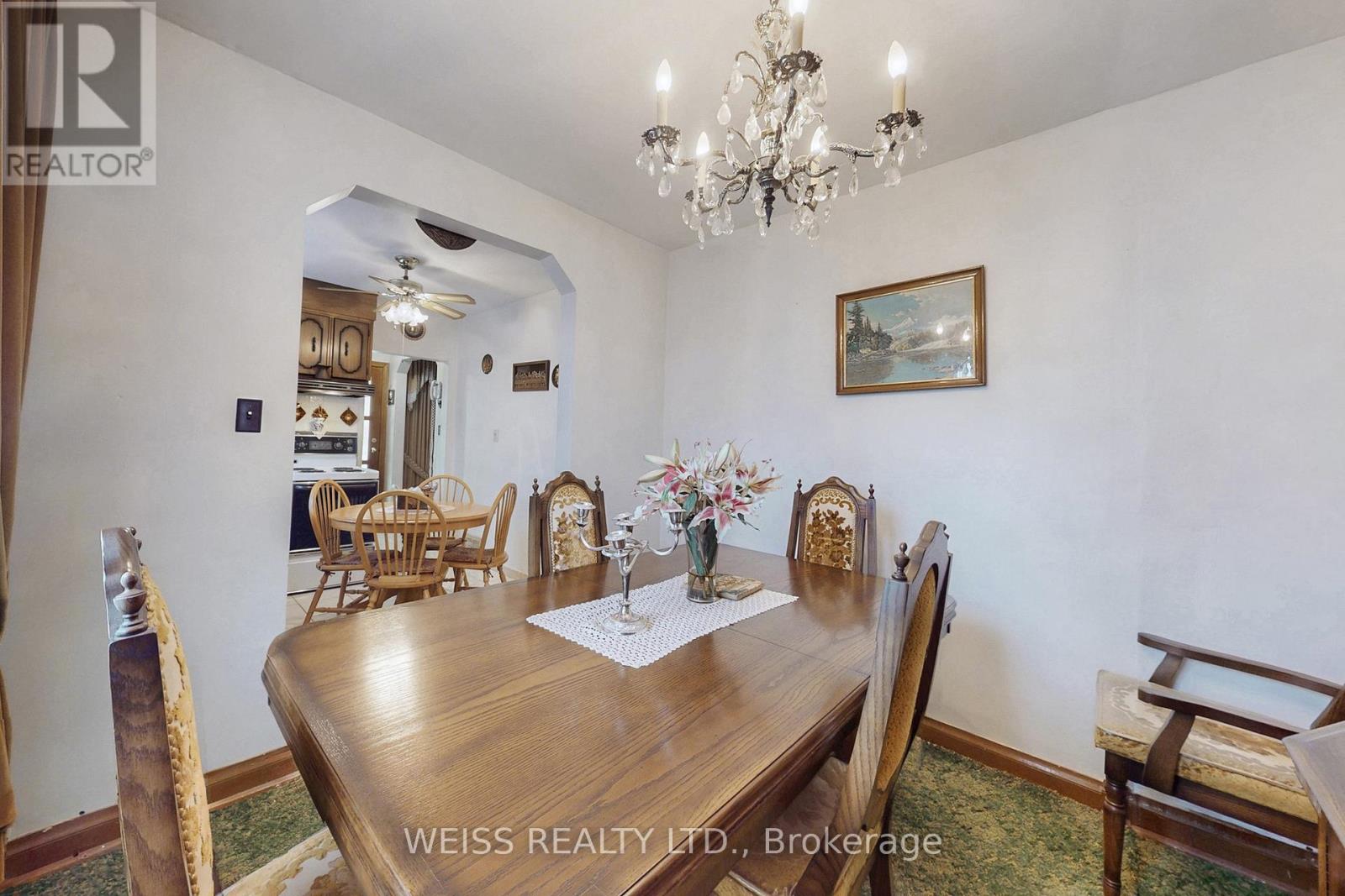 246 Thirtieth Street, Toronto, Ontario M8W 3E1 - Photo 9 - W12537262