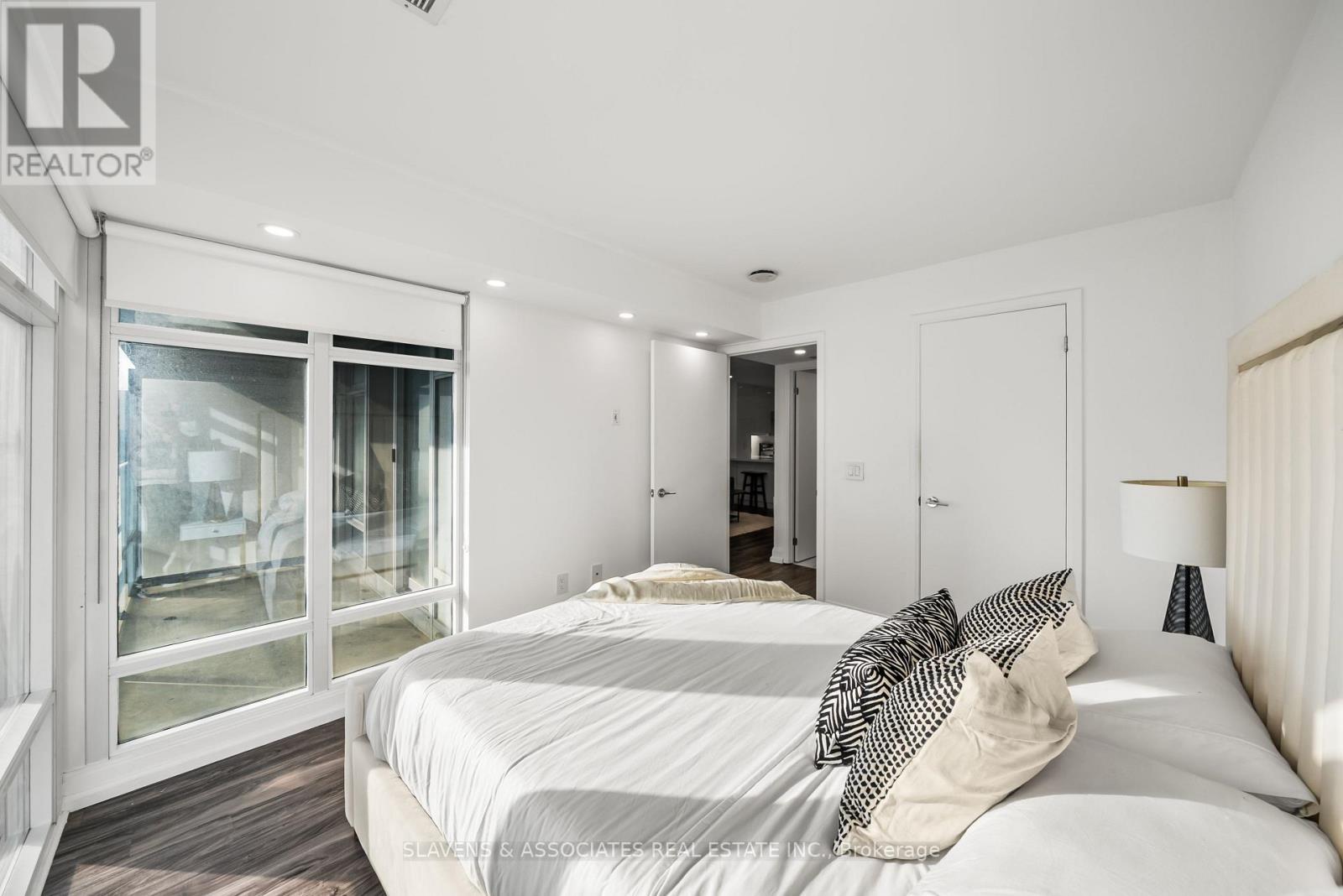 2303 - 2181 Yonge Street, Toronto, Ontario  M4S 3H7 - Photo 16 - C12537226