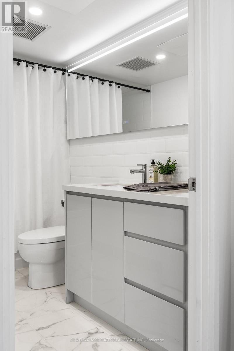 2303 - 2181 Yonge Street, Toronto, Ontario  M4S 3H7 - Photo 18 - C12537226