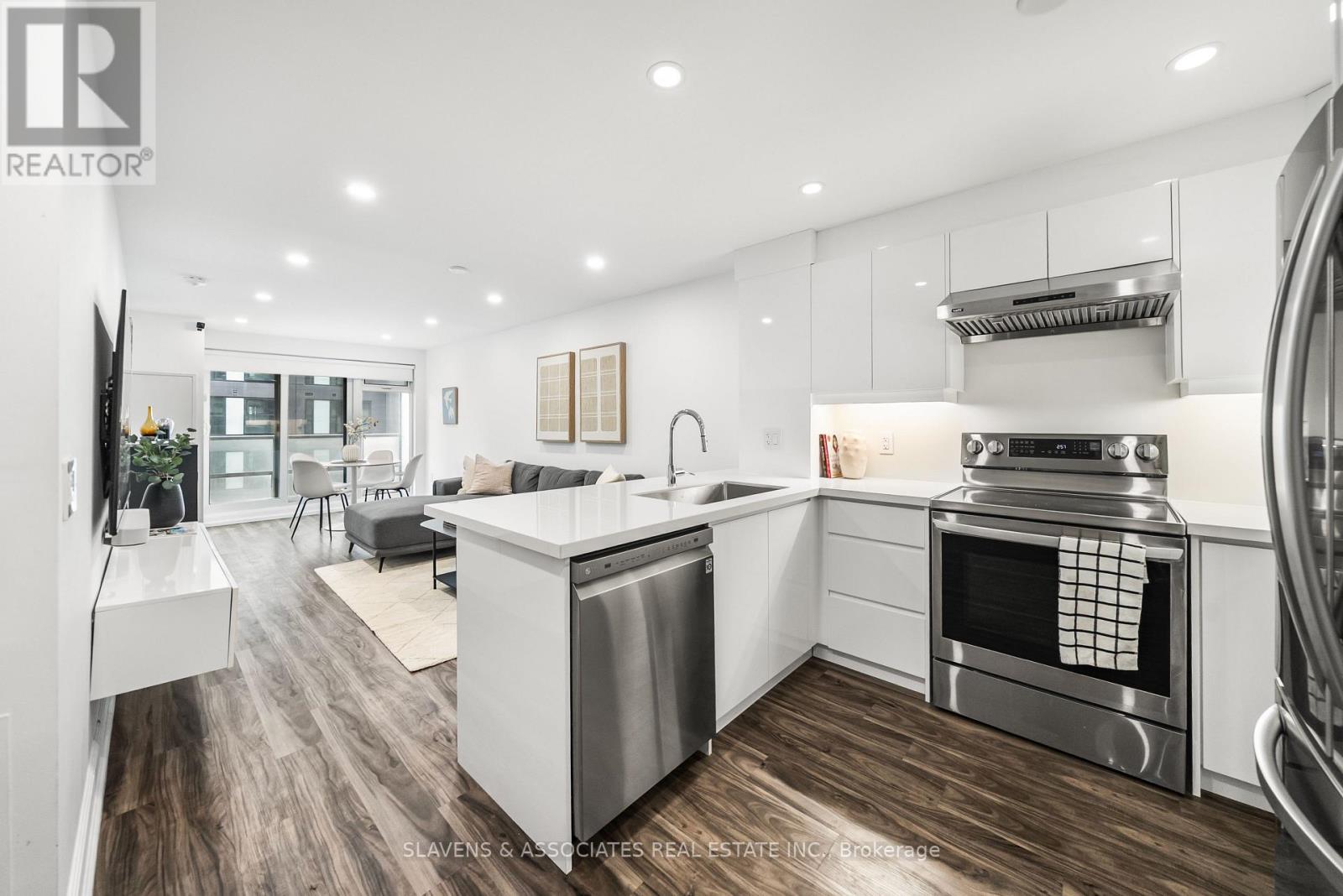 2303 - 2181 Yonge Street, Toronto, Ontario  M4S 3H7 - Photo 7 - C12537226