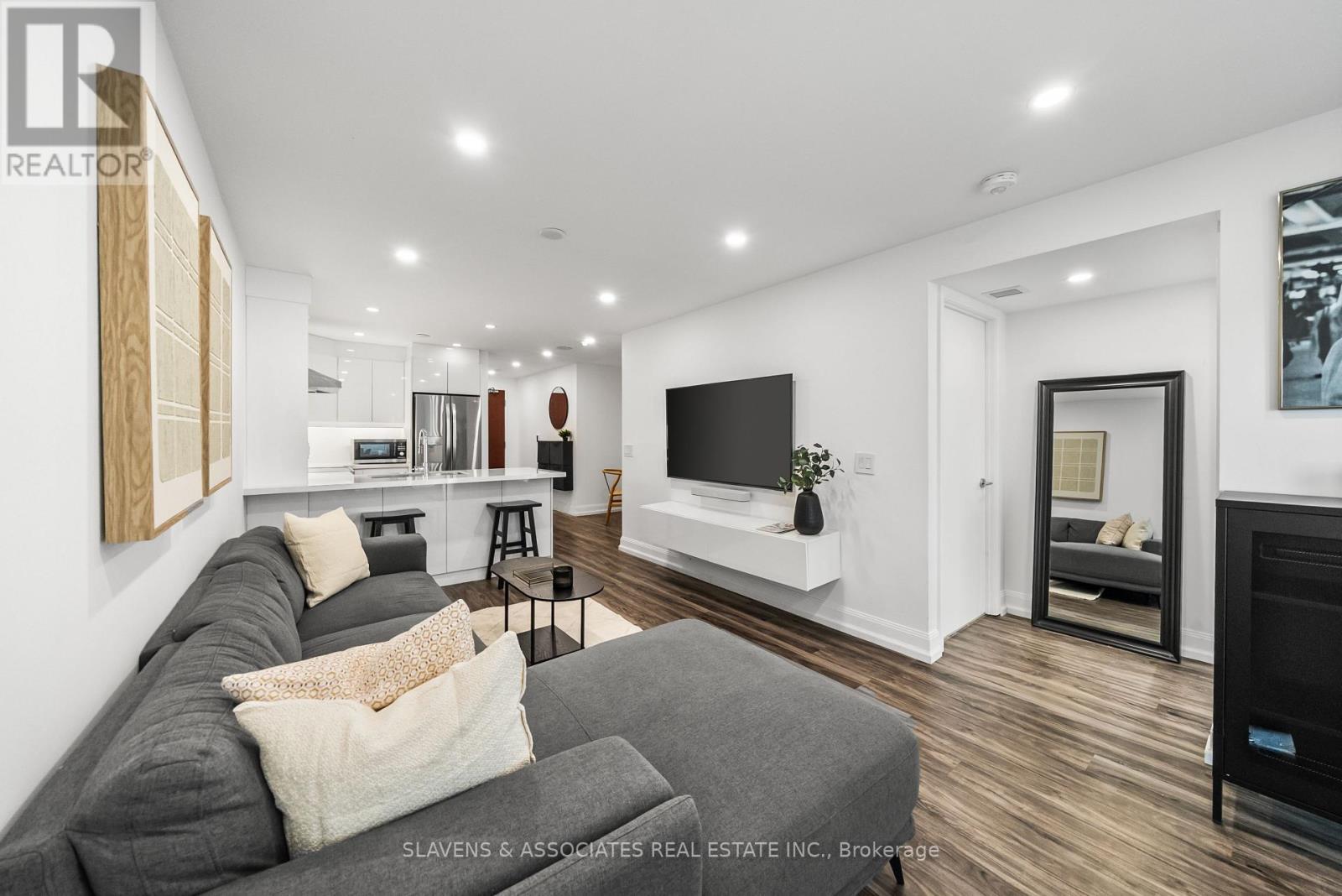 2303 - 2181 Yonge Street, Toronto, Ontario  M4S 3H7 - Photo 9 - C12537226