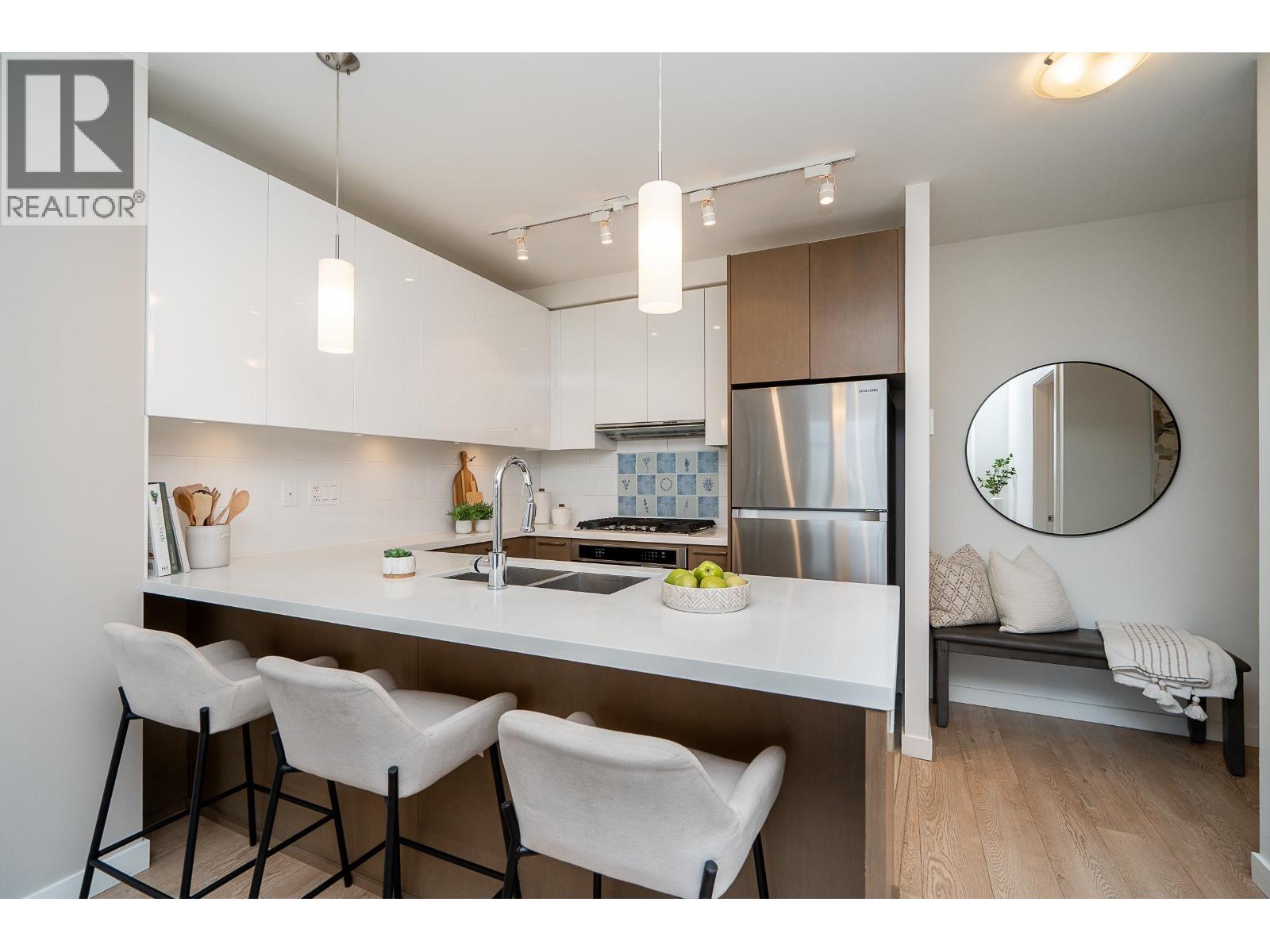 2209 3080 Lincoln Avenue, Coquitlam, British Columbia V3B 0L9 - Photo 2 - R3066590