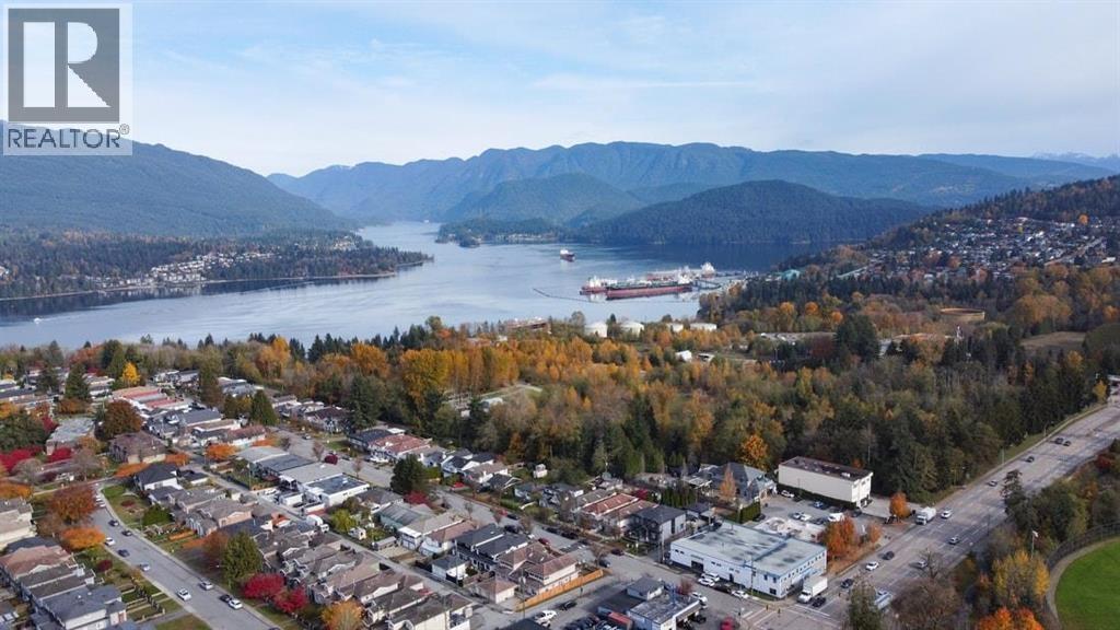 24 Warwick Avenue, Burnaby, British Columbia  V5B 3X3 - Photo 3 - R3066599