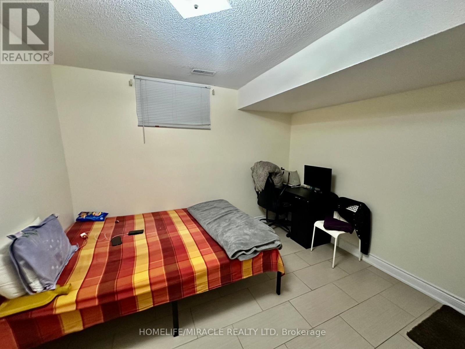 Bsmt - 2461 President Boulevard, Mississauga, Ontario L5B 3E7 - Photo 18 - W12535266