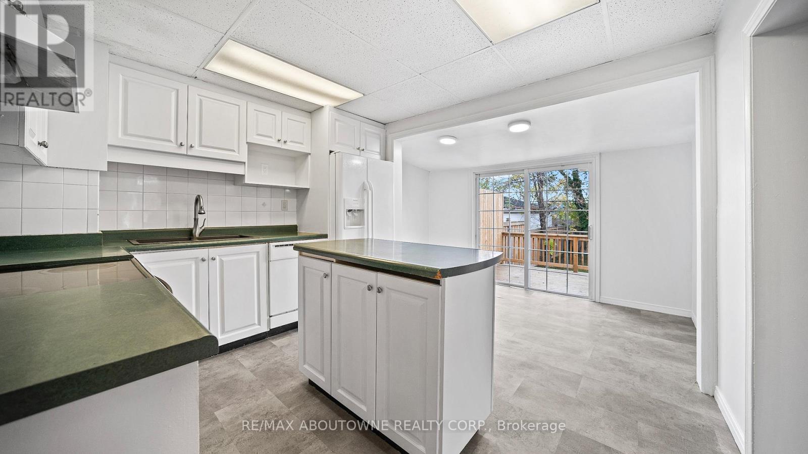 661 Brighton Avenue, Hamilton, Ontario  L8H 6H3 - Photo 10 - X12537130