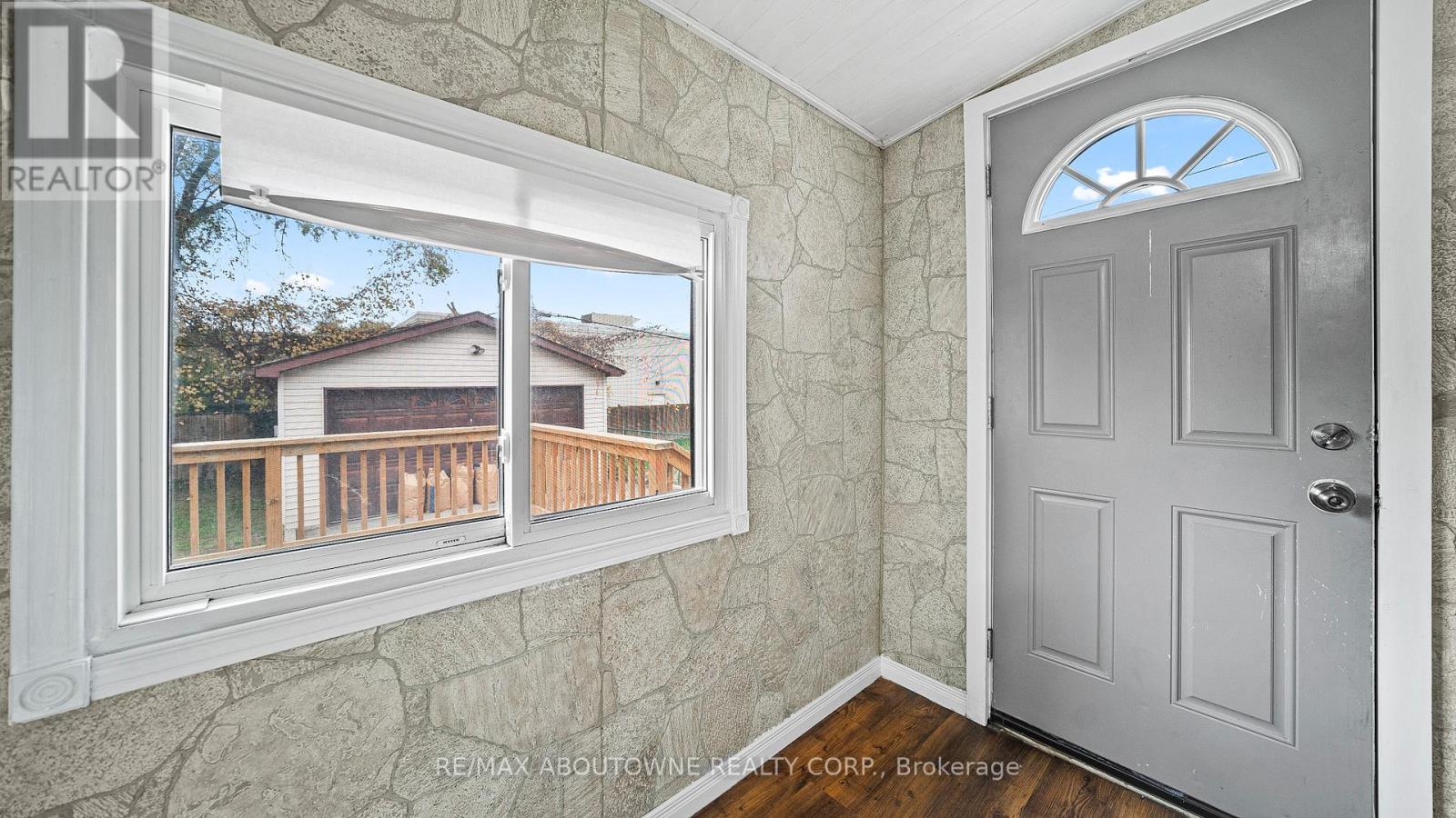 661 Brighton Avenue, Hamilton, Ontario  L8H 6H3 - Photo 12 - X12537130