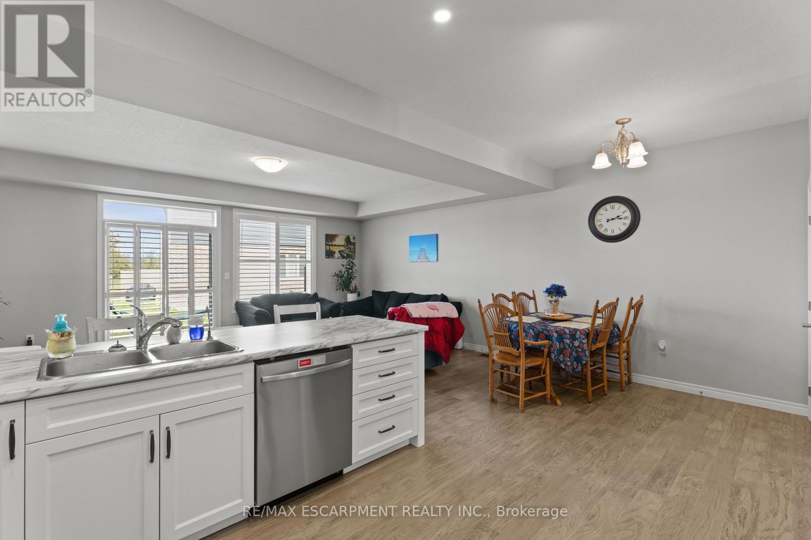 23 Zoe Lane, Hamilton, Ontario  L0R 1C0 - Photo 21 - X12537166