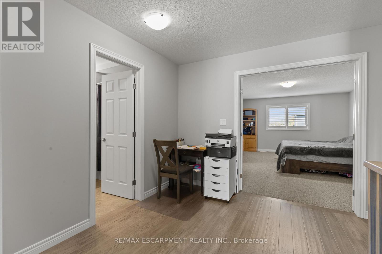 23 Zoe Lane, Hamilton, Ontario  L0R 1C0 - Photo 24 - X12537166