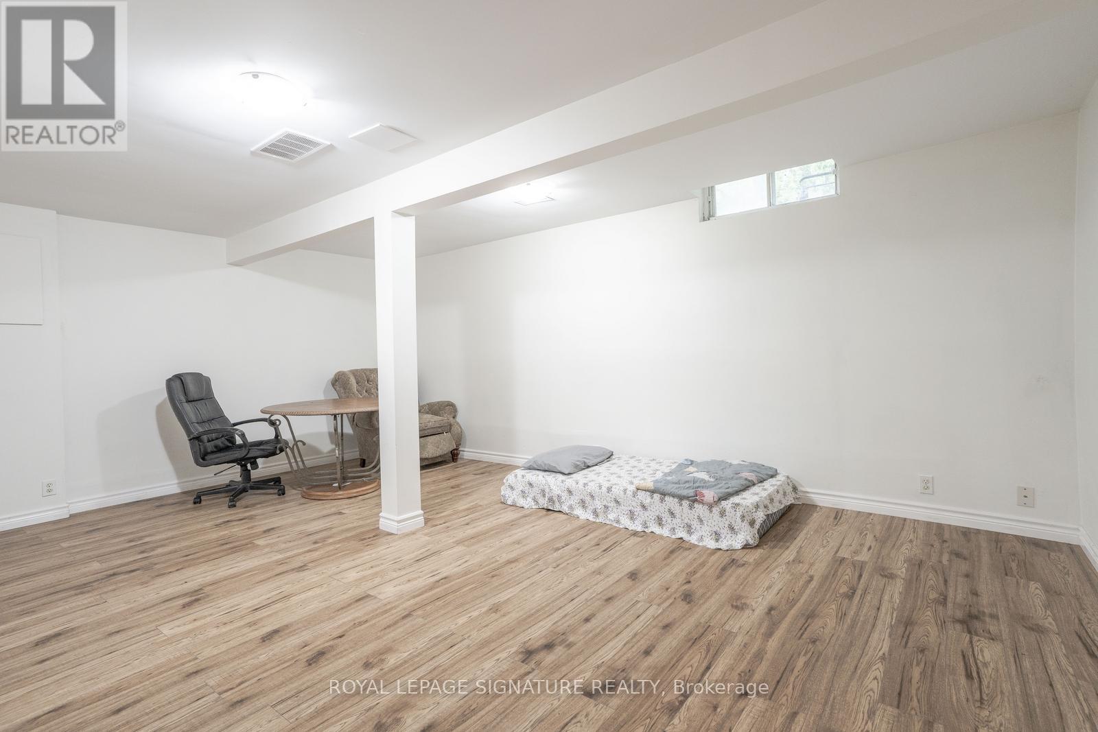 78 Grandridge Crescent, Guelph, Ontario  N1H 8G3 - Photo 33 - X12537194