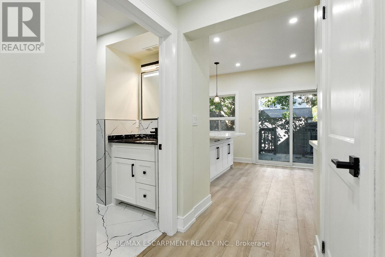 9 Alice Street, Hamilton, Ontario  L8H 4R5 - Photo 16 - X12537204