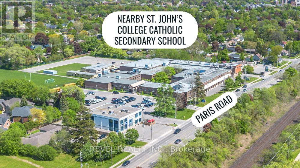 88 Golf Road, Brantford, Ontario  N3T 5L8 - Photo 9 - X12537208