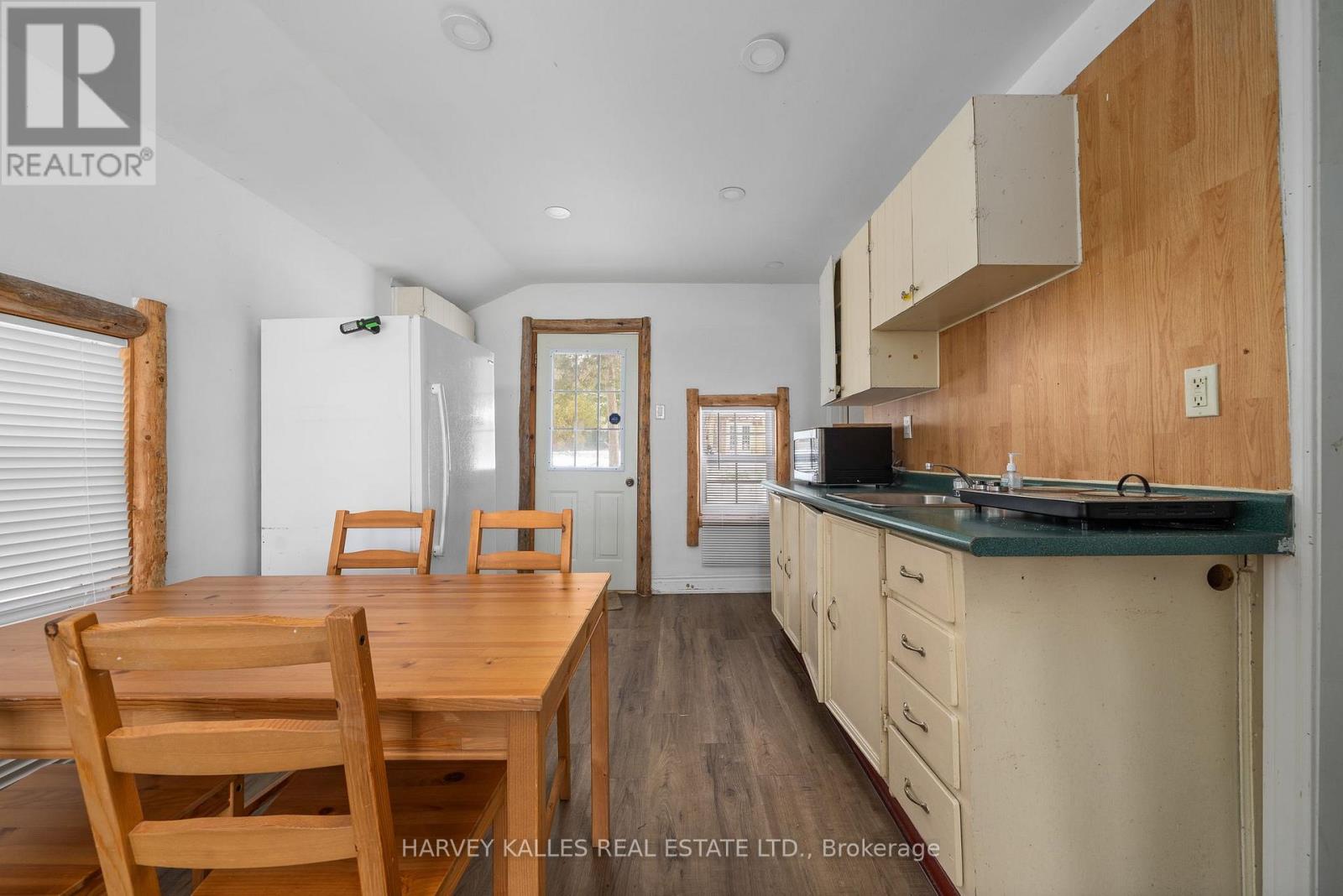 58 Valhalla Lane, Prince Edward County, Ontario  K0L 1P0 - Photo 21 - X12537246