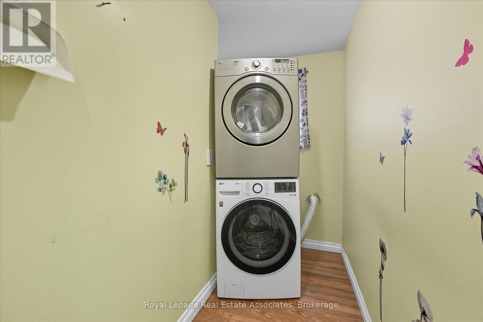 107 Billington Crescent, Hamilton, Ontario  L8T 4R3 - Photo 36 - X12537294