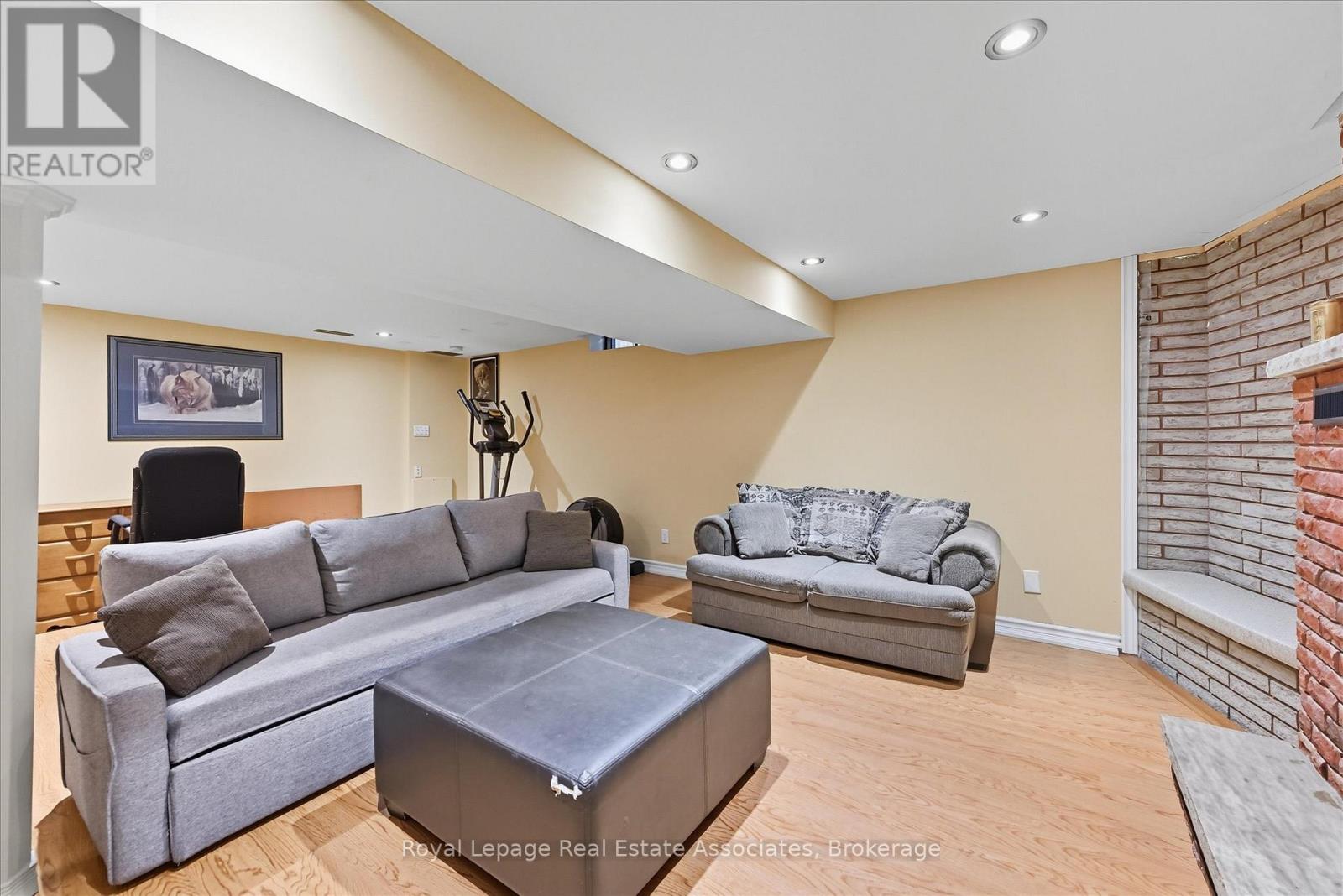 107 Billington Crescent, Hamilton, Ontario  L8T 4R3 - Photo 38 - X12537294