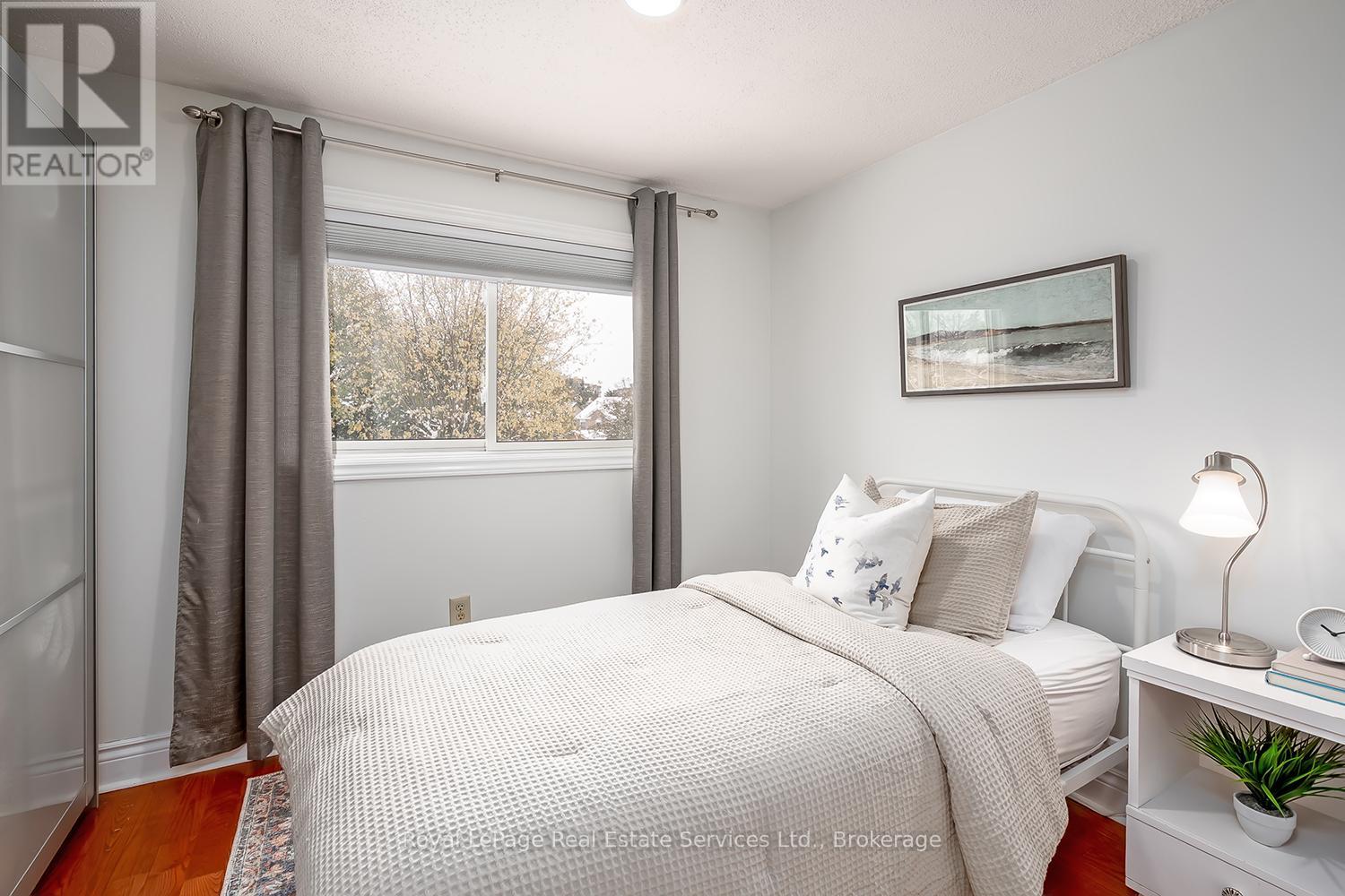 1544 Greenbriar Drive, Oakville, Ontario L6M 1Y5 - Photo 33 - W12533520