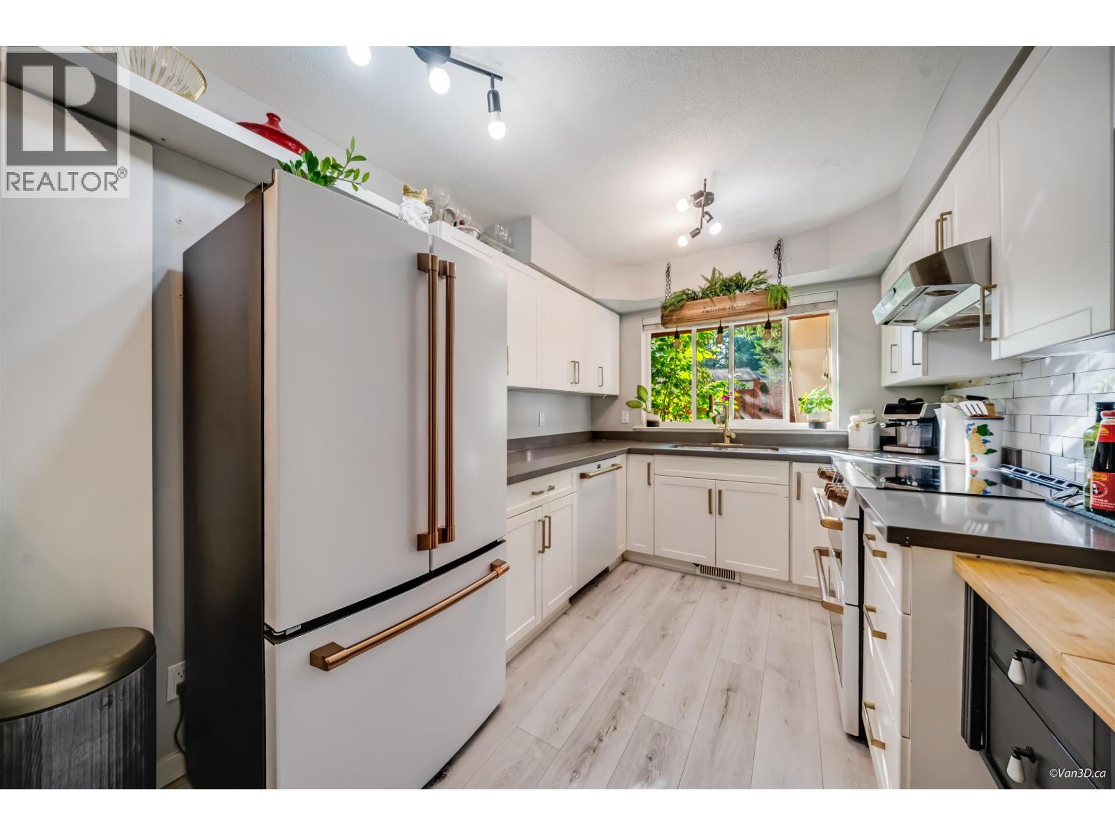 10 20985 Camwood Avenue, Maple Ridge, British Columbia  V2X 2N9 - Photo 4 - R3044232