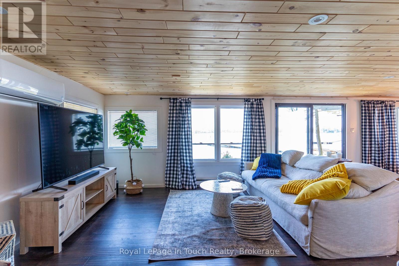 1682 Island 630, Georgian Bay, Ontario  P0E 1E0 - Photo 11 - X12537378