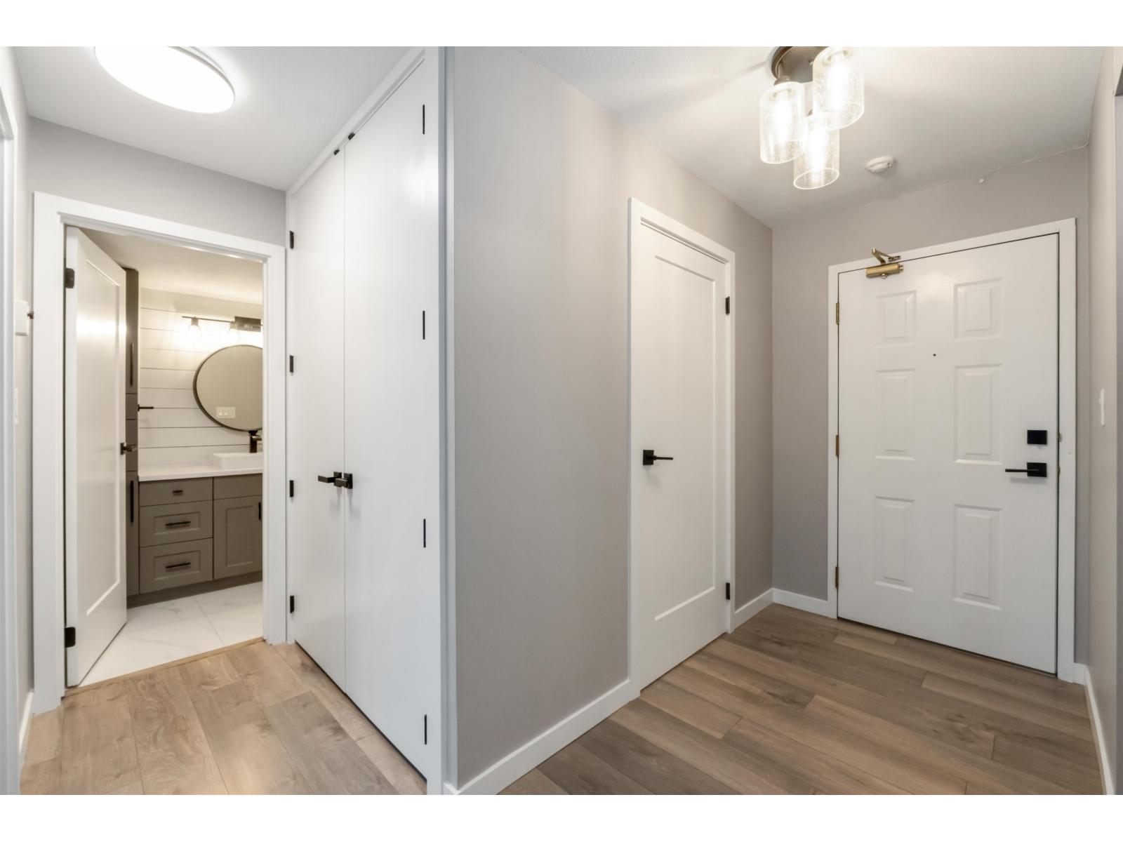 203 2567 Victoria Street, Abbotsford, British Columbia  V2T 2T4 - Photo 5 - R3066631