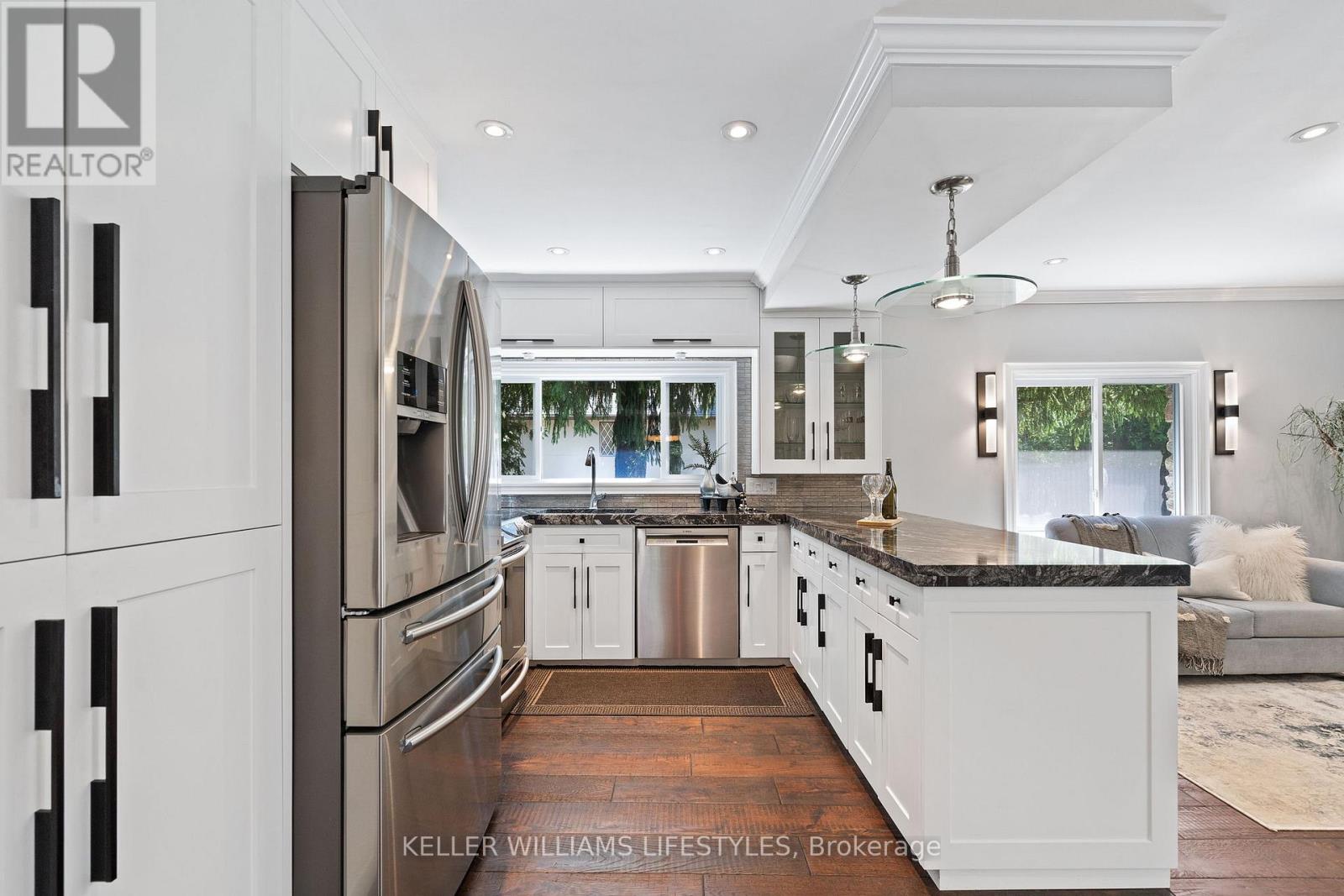 Photo 11 of 50 for 515 Jarvis Street