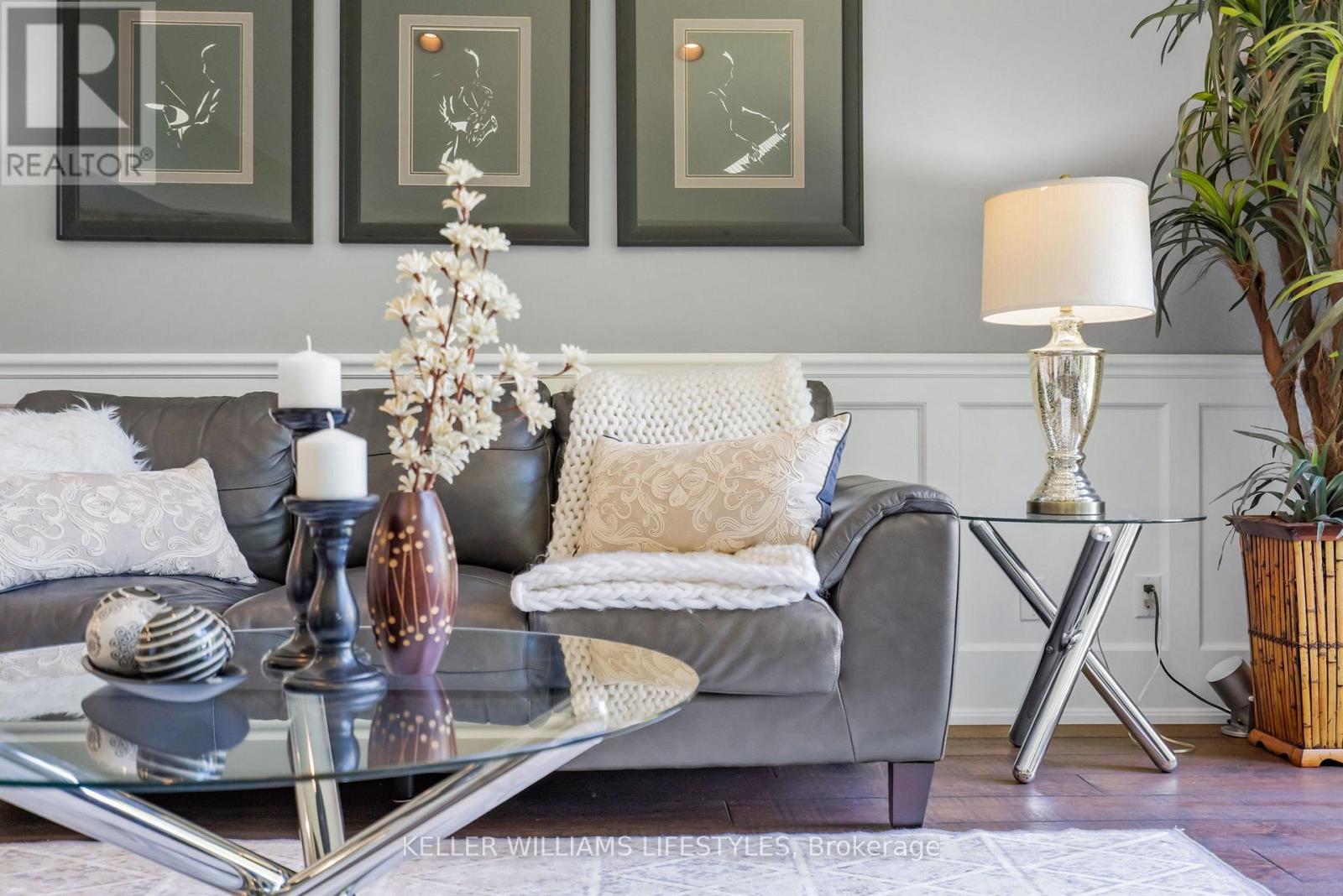 Photo 26 of 50 for 515 Jarvis Street