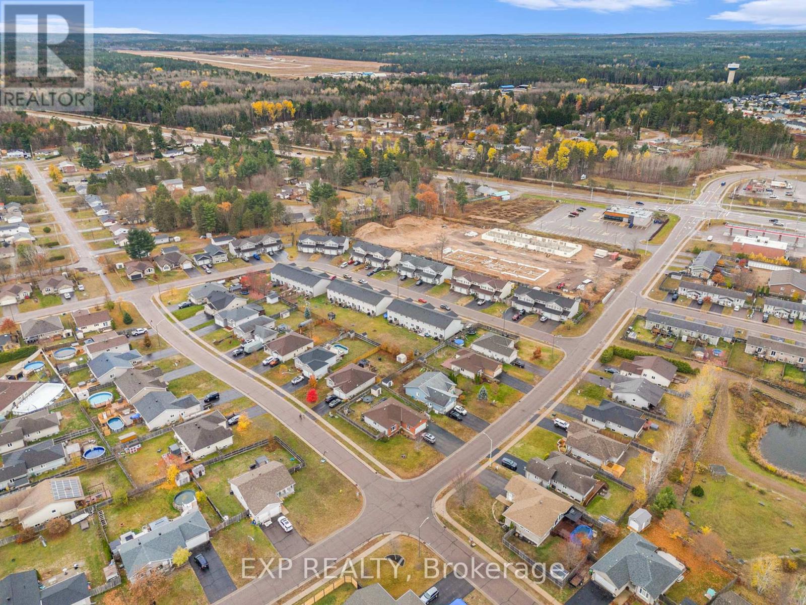 3000 Sandstone Crescent, Petawawa, Ontario  K8H 0B2 - Photo 7 - X12533936