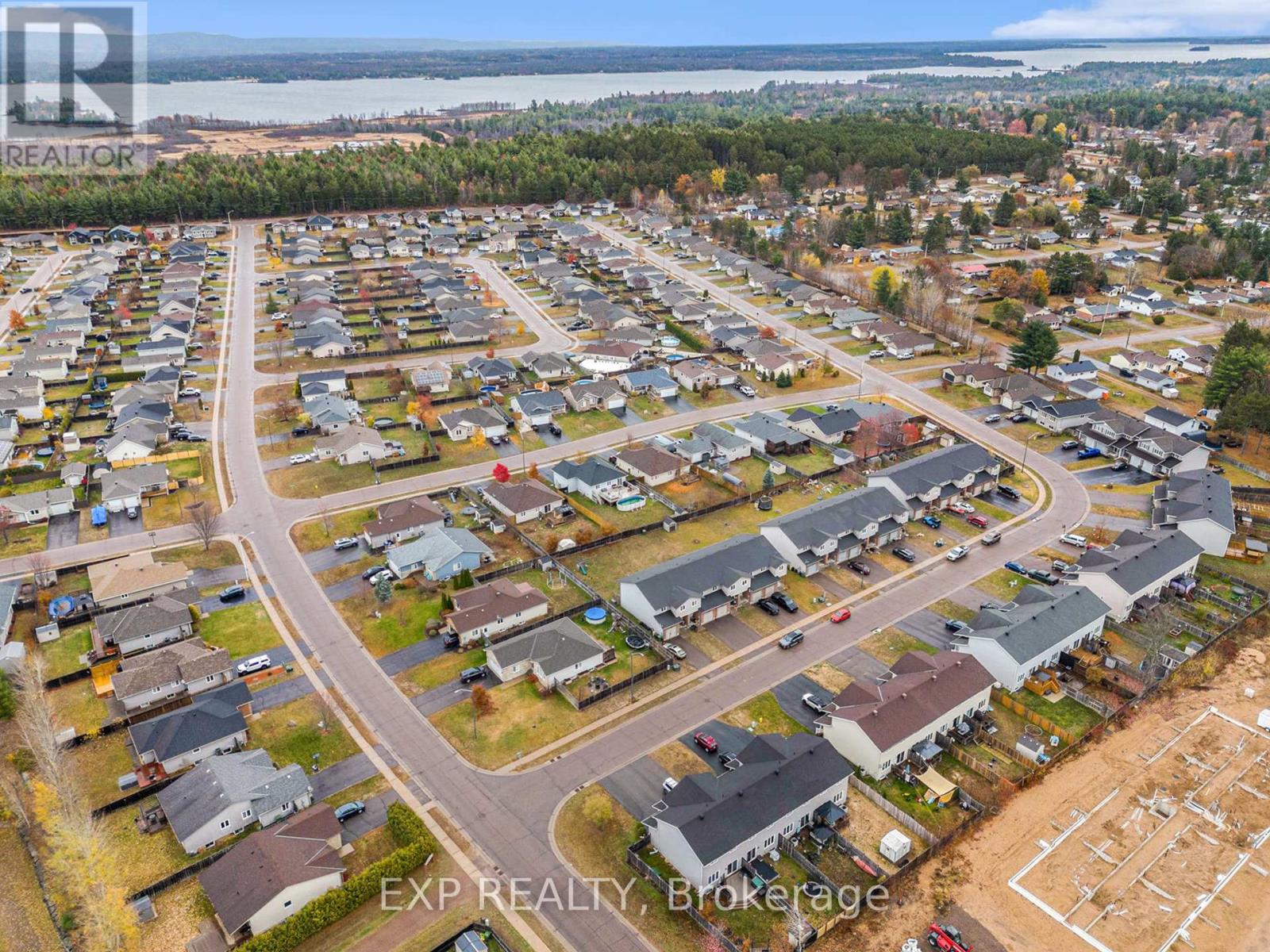 3000 Sandstone Crescent, Petawawa, Ontario  K8H 0B2 - Photo 6 - X12533936