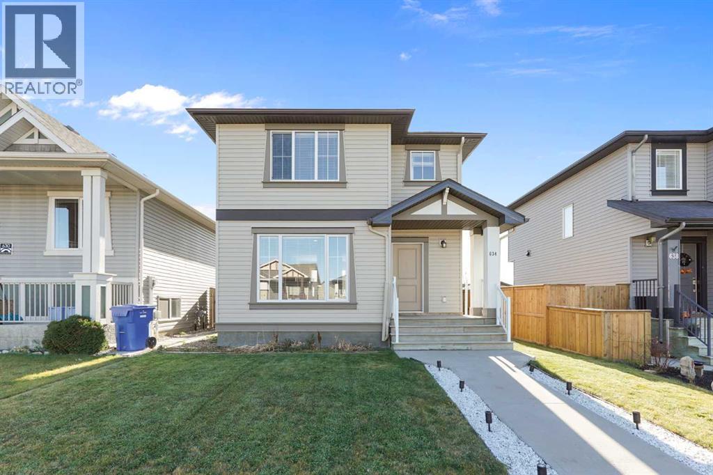 634 Marie Van Haarlem Crescent N, Lethbridge, Alberta  T1H 6Z8 - Photo 1 - A2268820
