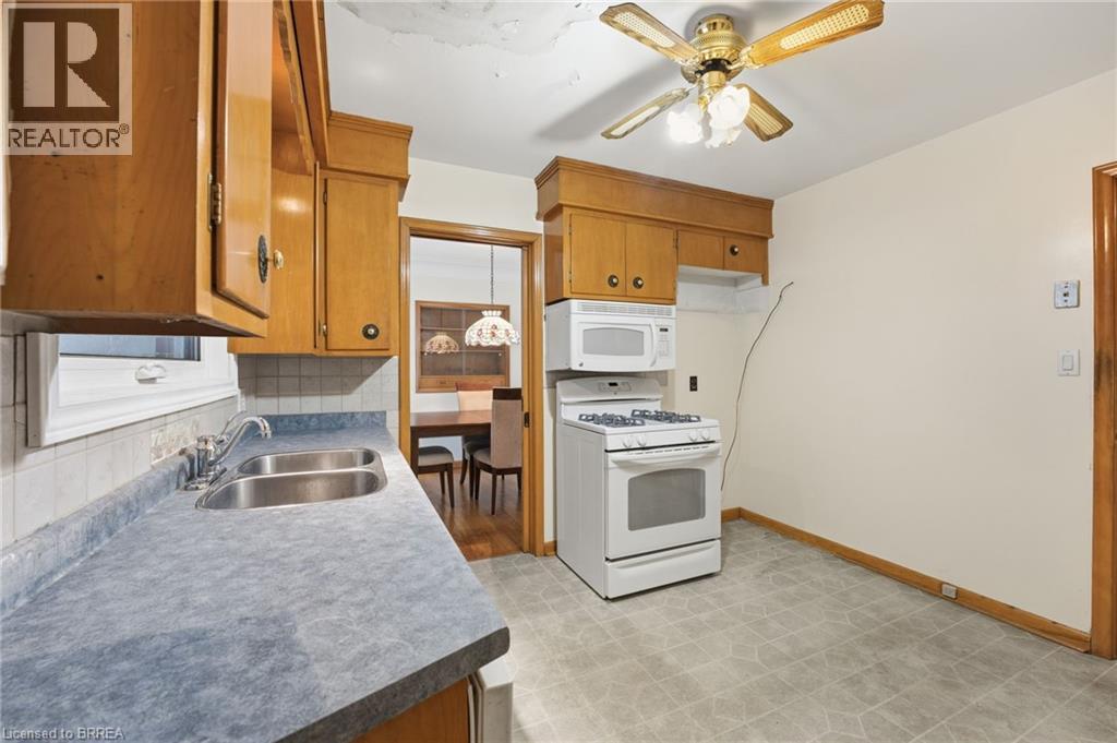 9 Waddington Street, Brantford, Ontario N3R 2R2 - Photo 13 - 40784423