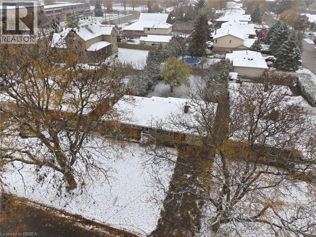 9 Waddington Street, Brantford, Ontario N3R 2R2 - Photo 32 - 40784423