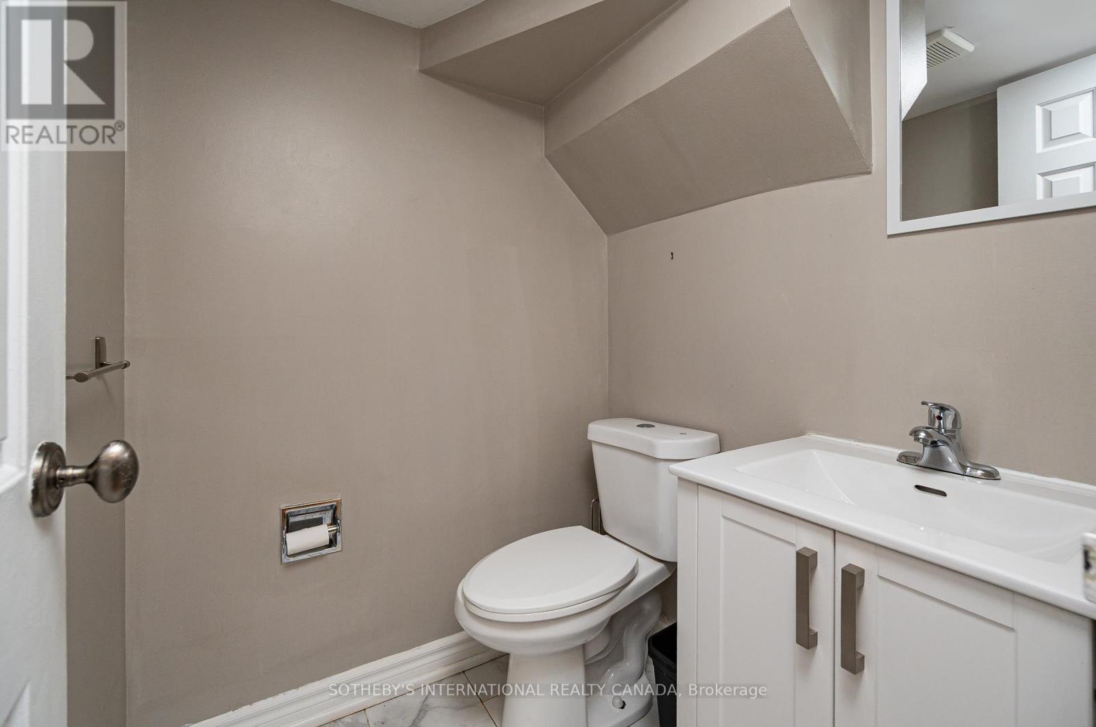 Th03 - 89 Mccaul Street, Toronto, Ontario  M5T 2X3 - Photo 10 - C12536676