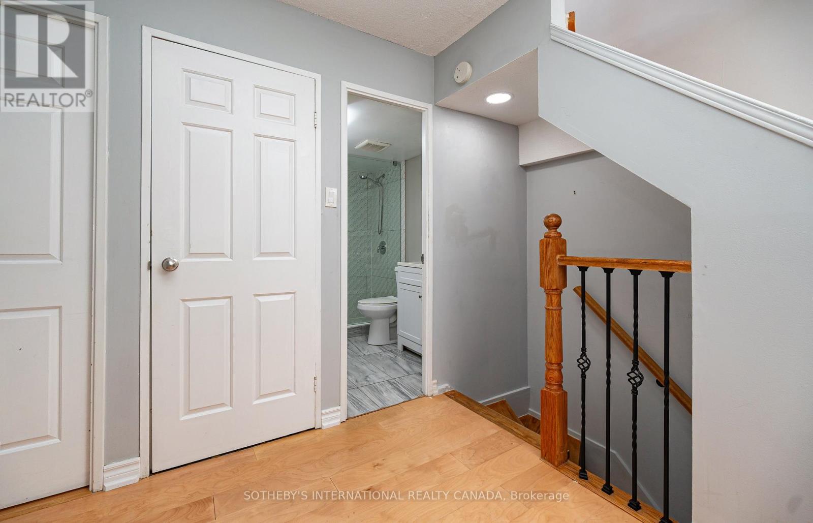 Th03 - 89 Mccaul Street, Toronto, Ontario  M5T 2X3 - Photo 15 - C12536676