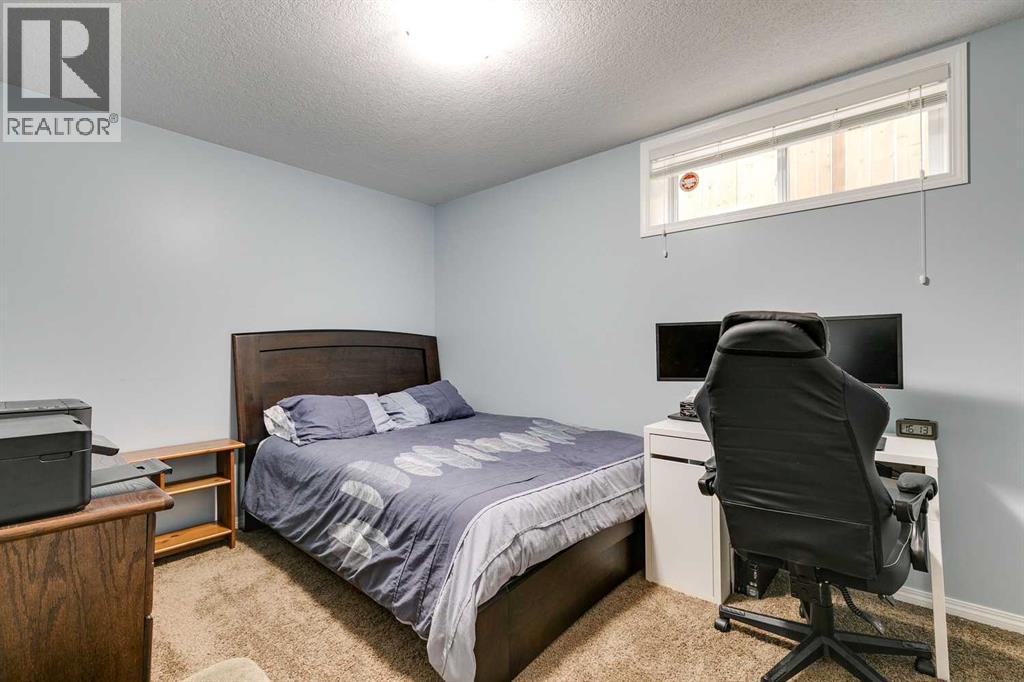 113 Rockbluff Place Nw, Calgary, Alberta  T3G 5B1 - Photo 31 - A2269508