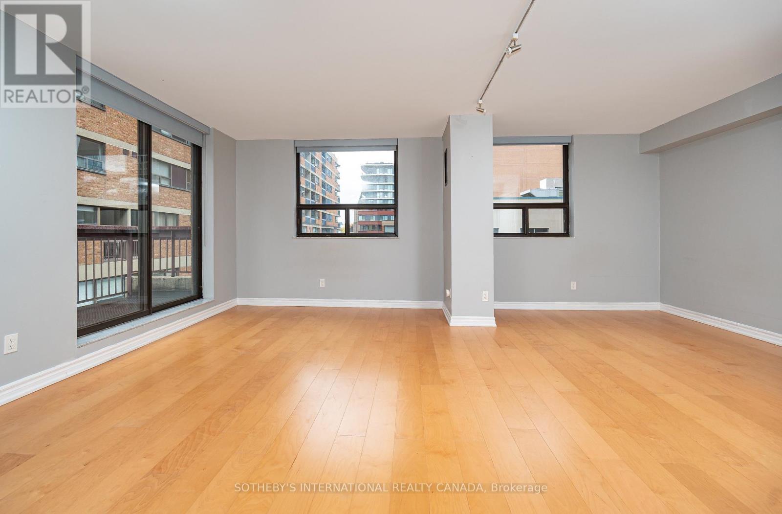 Th03 - 89 Mccaul Street, Toronto, Ontario  M5T 2X3 - Photo 22 - C12536676