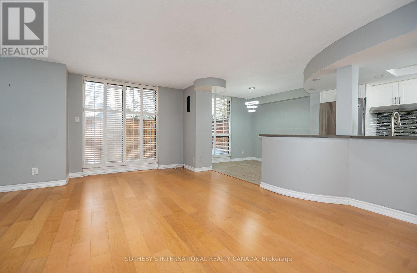 Th03 - 89 Mccaul Street, Toronto, Ontario  M5T 2X3 - Photo 3 - C12536676