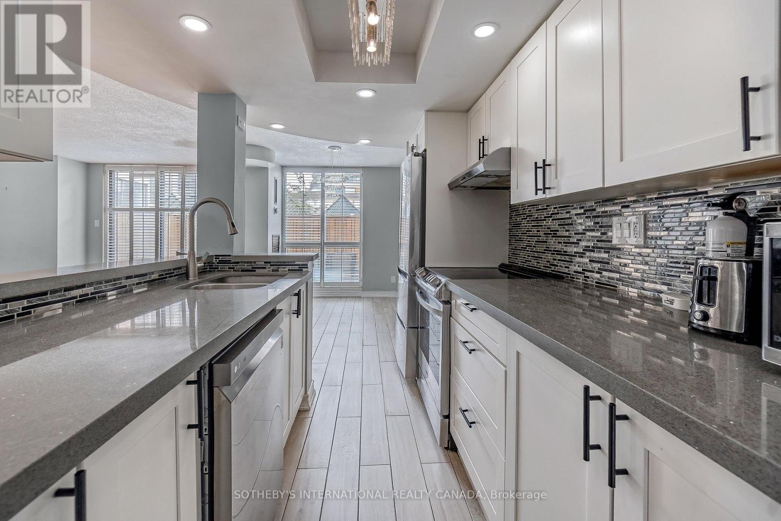 Th03 - 89 Mccaul Street, Toronto, Ontario  M5T 2X3 - Photo 9 - C12536676