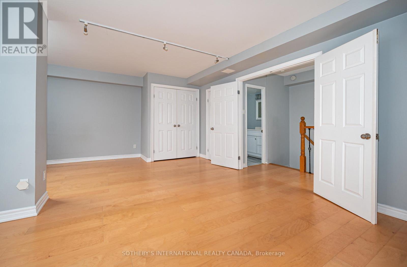 Th03 - 89 Mccaul Street, Toronto, Ontario  M5T 2X3 - Photo 23 - C12536676