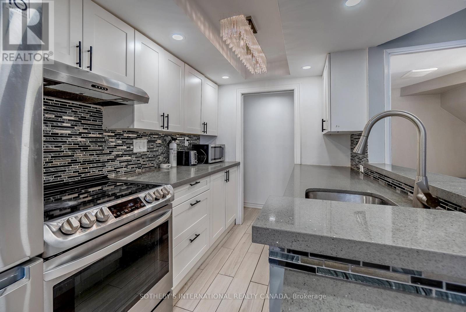 Th03 - 89 Mccaul Street, Toronto, Ontario  M5T 2X3 - Photo 8 - C12536676