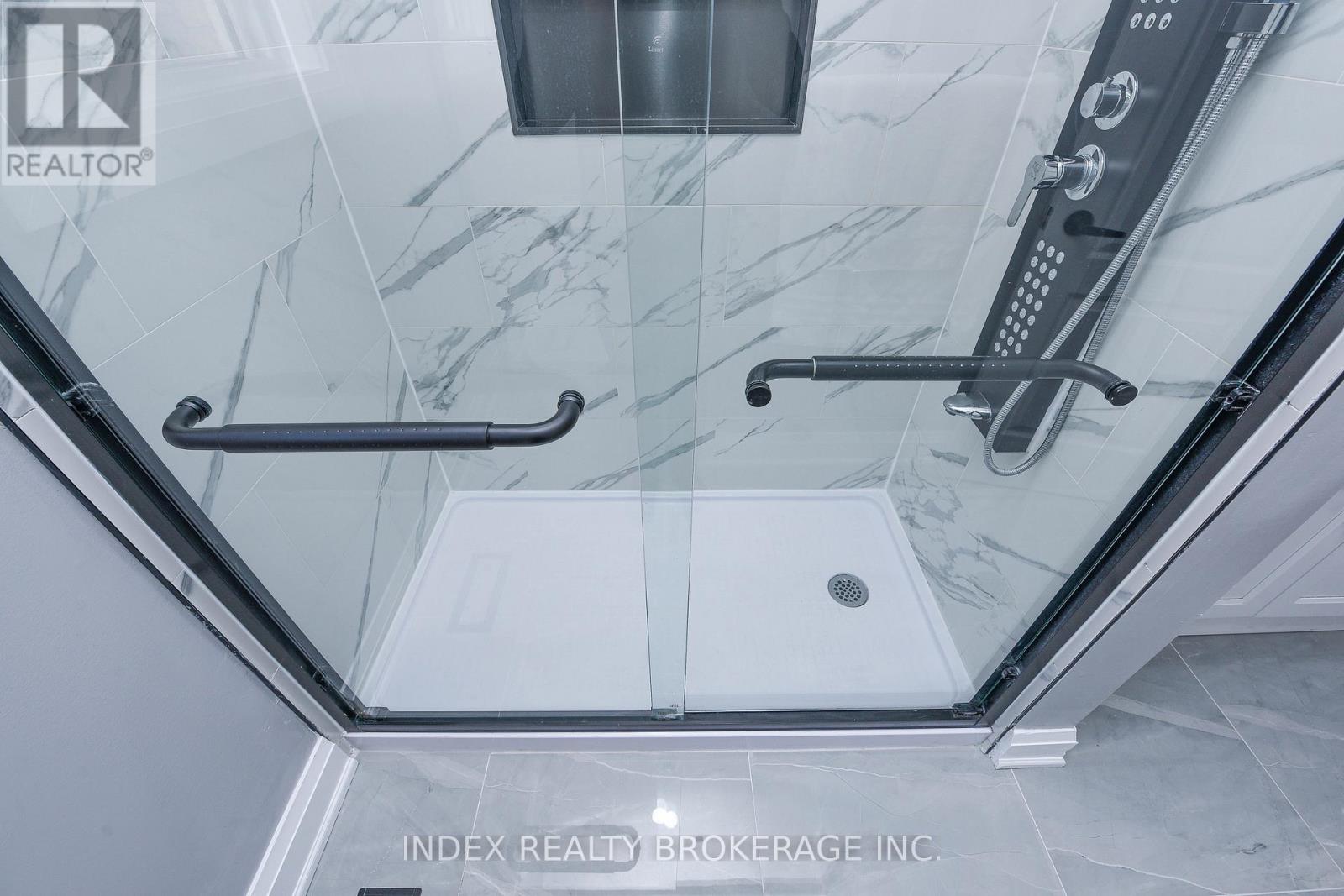 10 Leopard Gate, Brampton, Ontario  L6R 2E5 - Photo 26 - W12514480