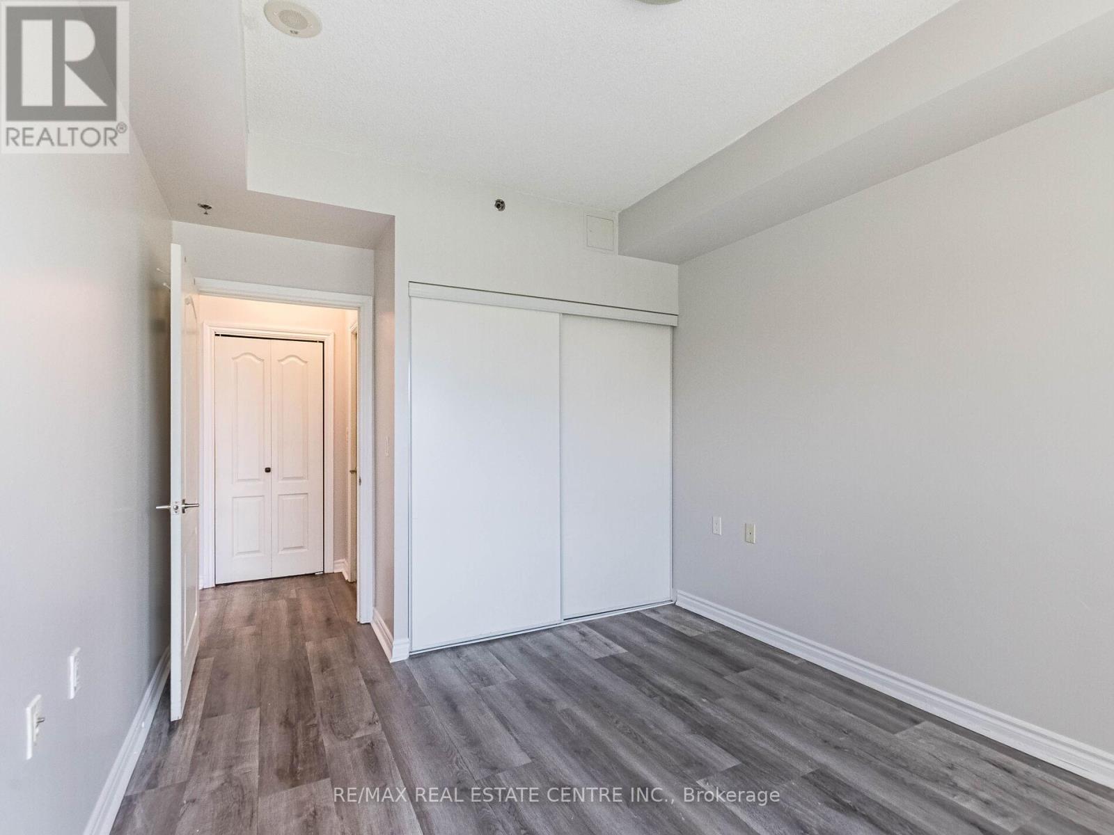 309 - 810 Scollard Court, Mississauga, Ontario  L5V 0A4 - Photo 31 - W12535412