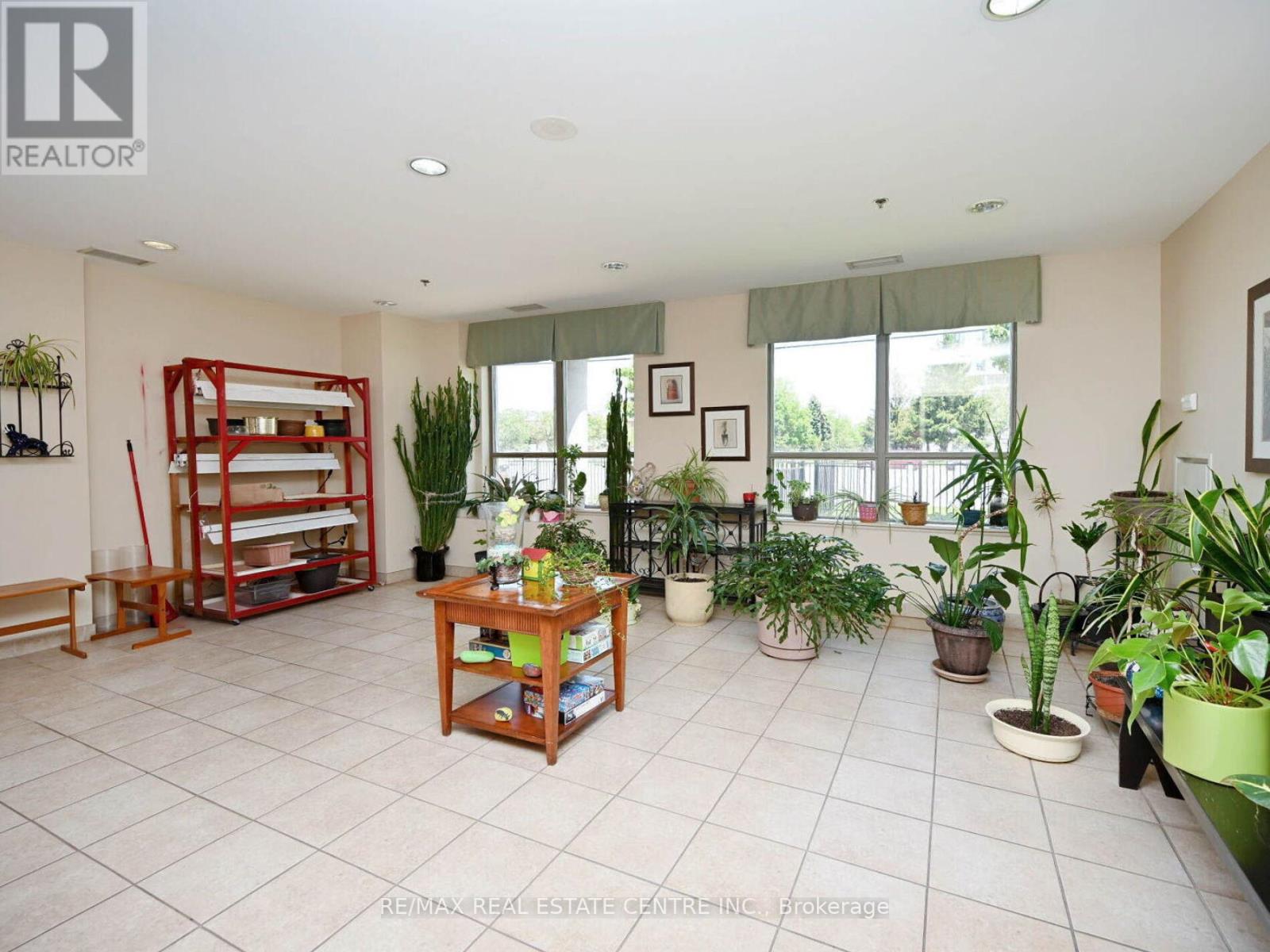 309 - 810 Scollard Court, Mississauga, Ontario  L5V 0A4 - Photo 49 - W12535412