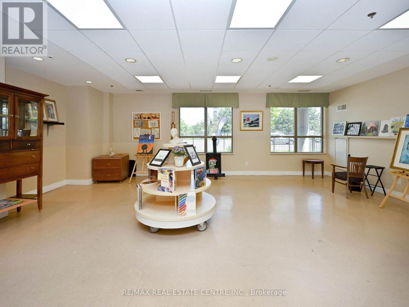 309 - 810 Scollard Court, Mississauga, Ontario  L5V 0A4 - Photo 48 - W12535412