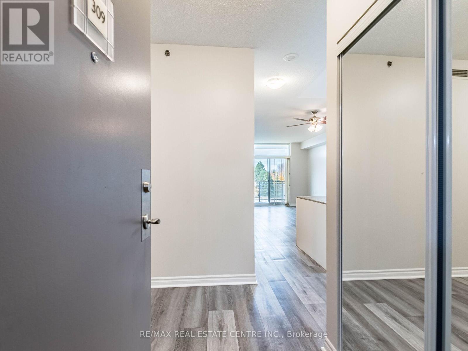 309 - 810 Scollard Court, Mississauga, Ontario  L5V 0A4 - Photo 3 - W12535412